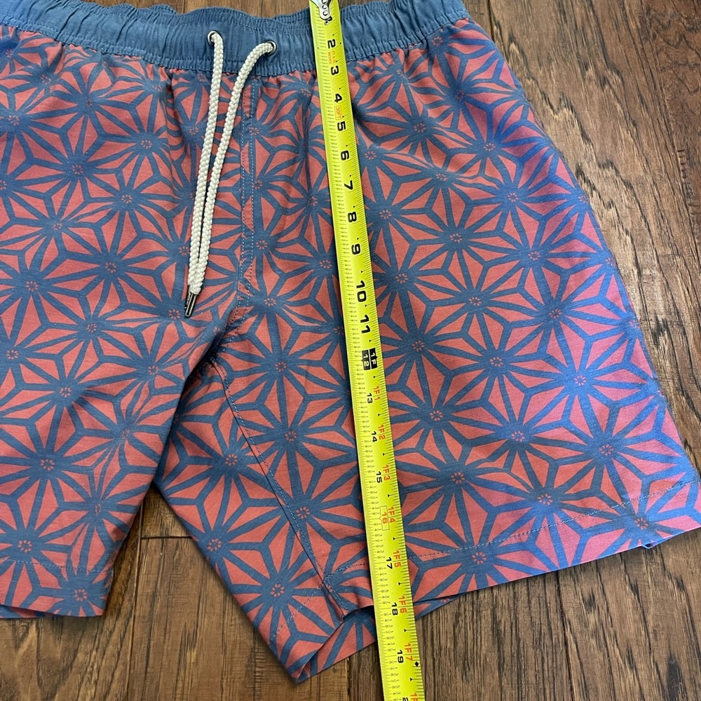 Faherty Beacon Swim Trunks - Picture 6 of 14